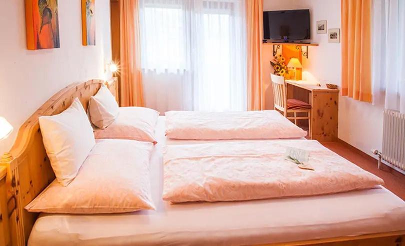ホテル Haus Petersmann ラムサウ・アム・ダッハシュタイン エクステリア 写真